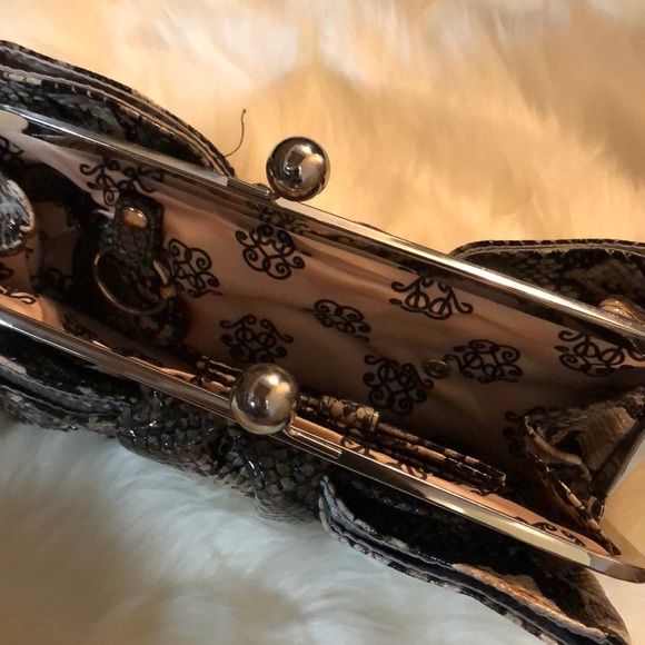 BCBG Shoes with matching clutch - Picture 6 of 8